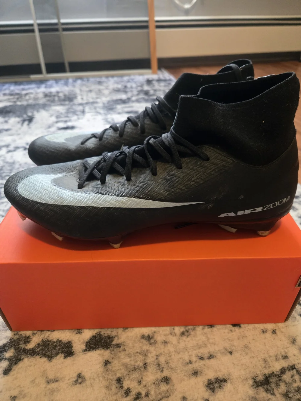 Nike Men’s Black Mercurial Superfly Soccer Cleats